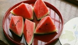 怎样表演吃瓜,揭秘吃瓜表演的绝妙技巧