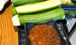 扭的瓜不甜蘸酱吃,探寻“扭的瓜不甜，蘸酱吃”的饮食智慧