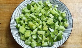 扶手瓜怎么凉拌吃,清新爽口的家常凉菜制作指南