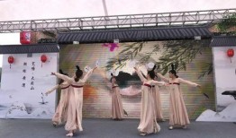 冷静吃瓜汉服,一场穿越千年的时尚之旅