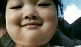 搞笑吃瓜视频自拍,笑料百出，欢乐无限！