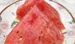 大妈吃瓜图,揭秘街头热议瞬间