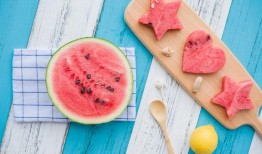 吃瓜吸流量带货,吃瓜吸流量，带货新潮流