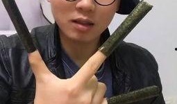 瓜哥吃瓜的更多视频,海量视频带你领略吃瓜界的风云变幻