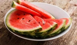 常熟立秋吃瓜,常熟瓜果飘香，传统习俗传承千年