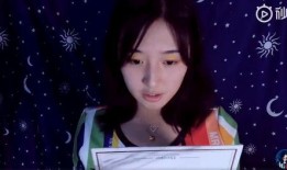 《吃瓜》博主化妆,打造日常美颜秘籍