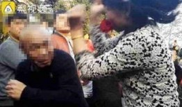 大妈吃瓜图,揭秘街头热议瞬间