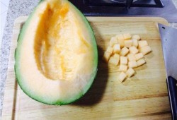 马帮吃哈密瓜的视频,哈密瓜之旅